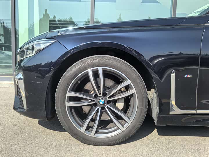 Фото 24 - BMW 7 Series