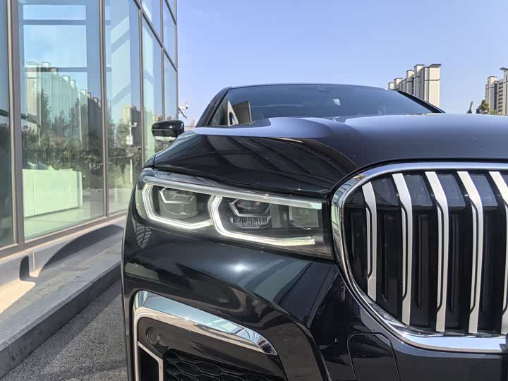 Фото 27 - BMW 7 Series