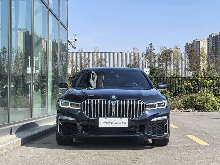 Фото 4 - BMW 7 Series