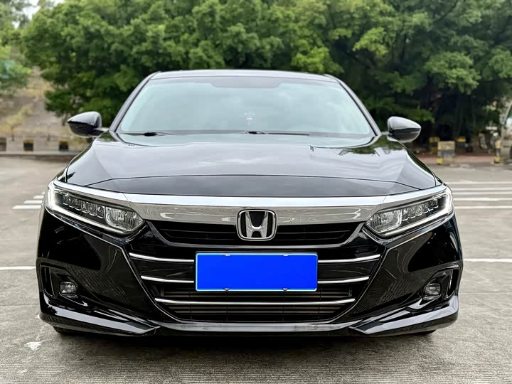 Фото 2 - Honda Accord