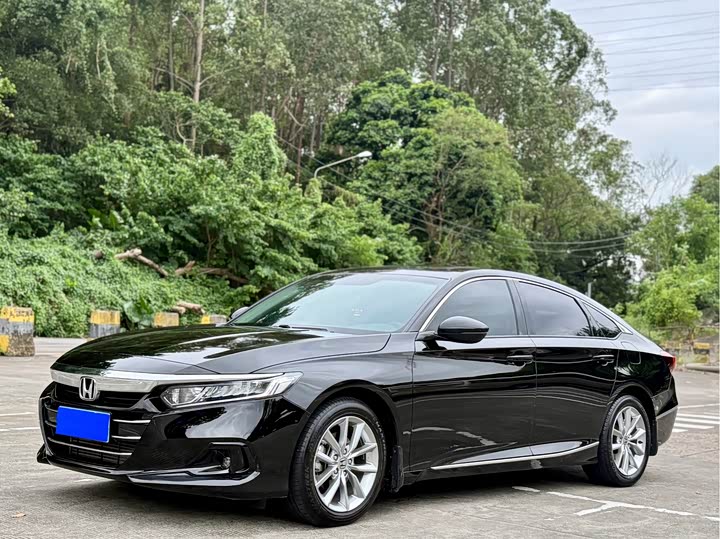 Фото 3 - Honda Accord