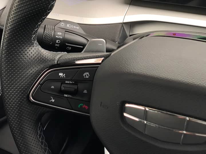 Фото 25 - Geely Preface