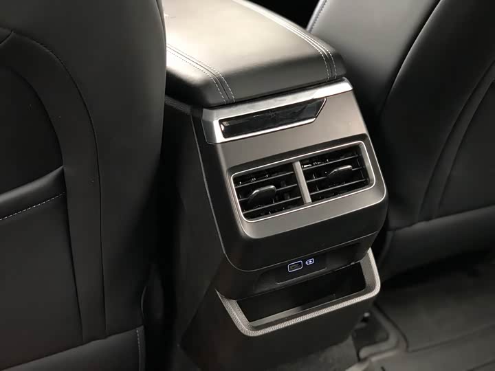 Фото 26 - Geely Preface