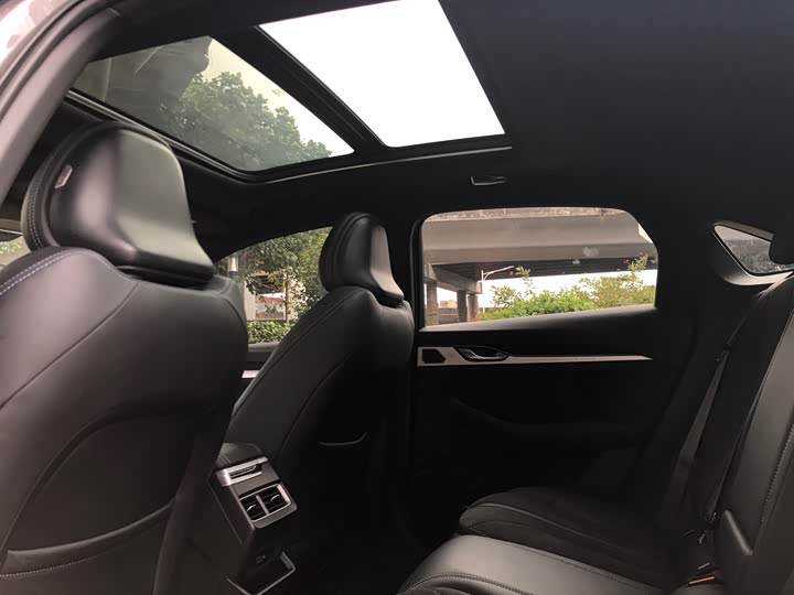 Фото 28 - Geely Preface