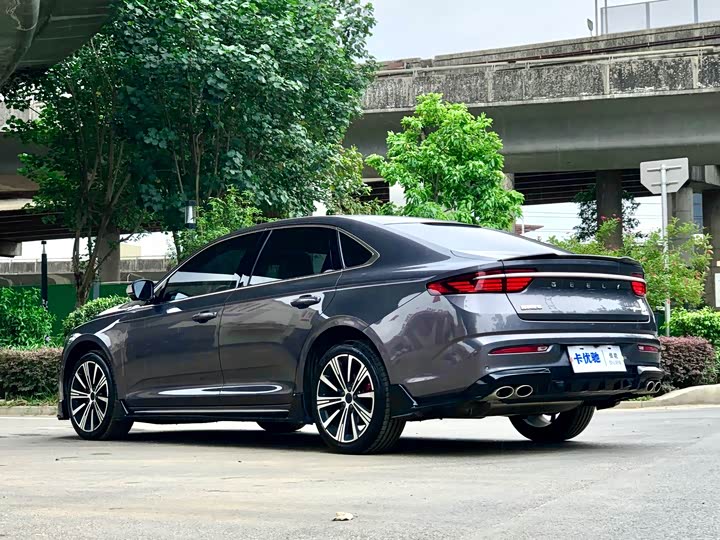 Фото 5 - Geely Preface