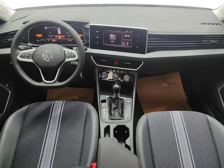 Фото 12 - Volkswagen Sagitar L