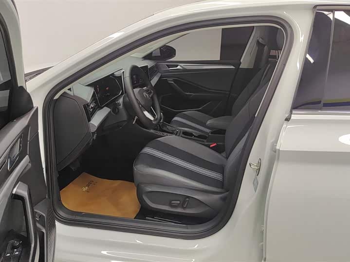 Фото 9 - Volkswagen Sagitar L