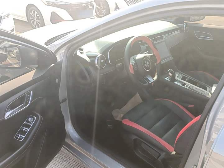 Фото 16 - MG Motor 6