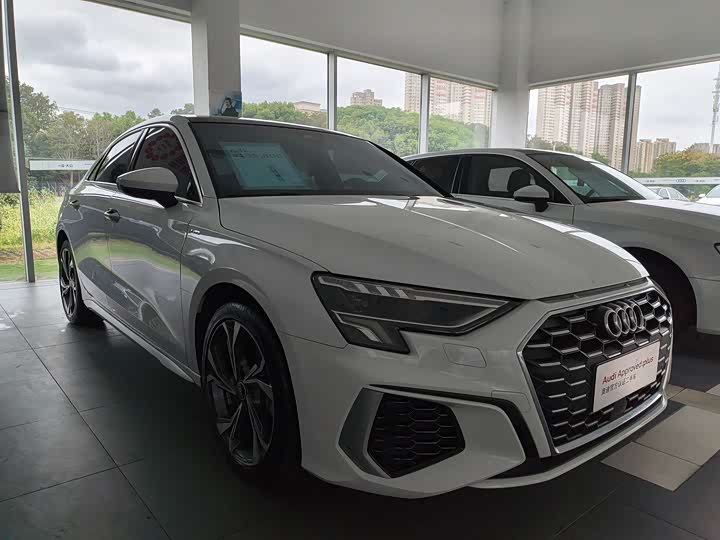 Фото 2 - Audi A3