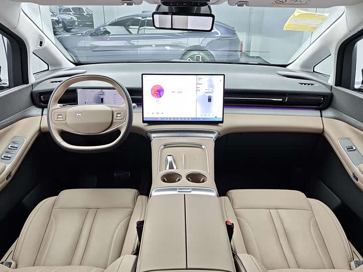 Фото 11 - XPeng X9