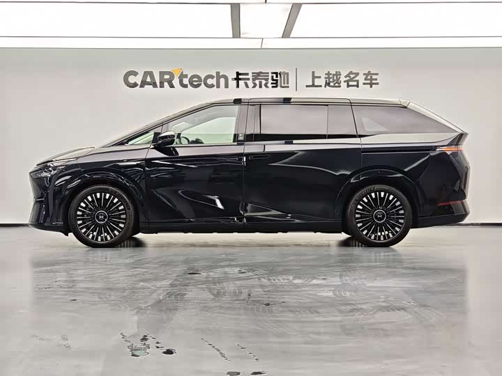 Фото 4 - XPeng X9