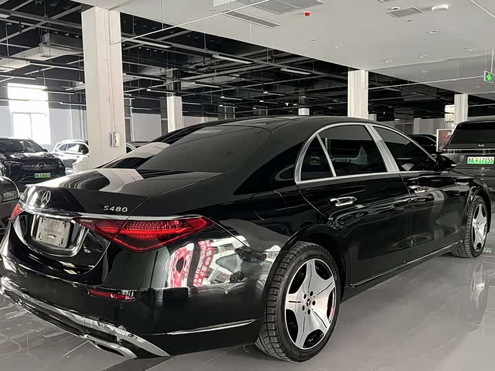 Фото 9 - Mercedes-Benz S-Class