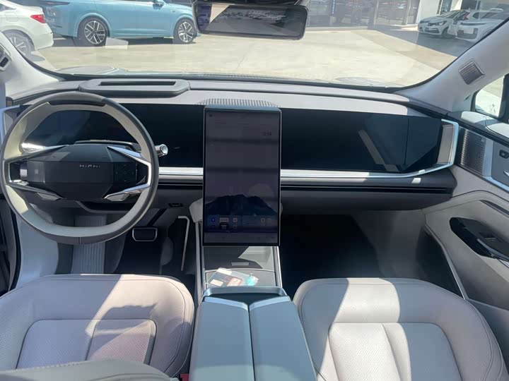 Фото 4 - HiPhi Y