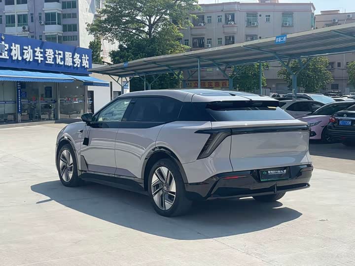 Фото 7 - HiPhi Y