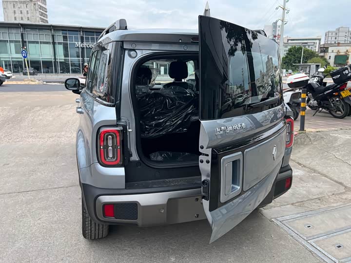 Фото 10 - Baojun Yep Plus