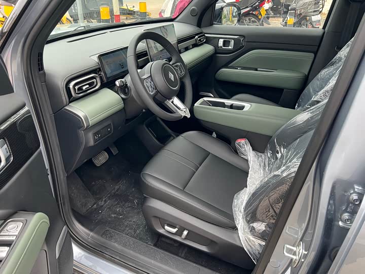 Фото 7 - Baojun Yep Plus