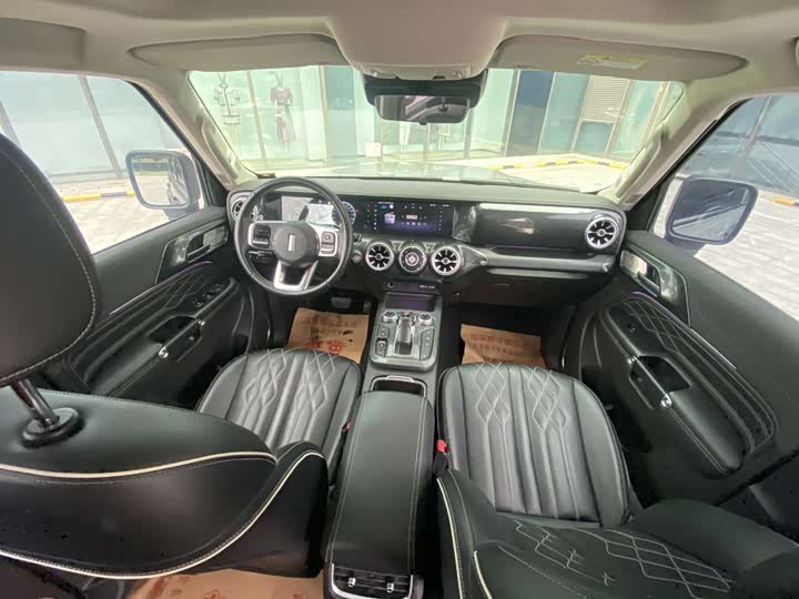 Фото 18 - Tank 300