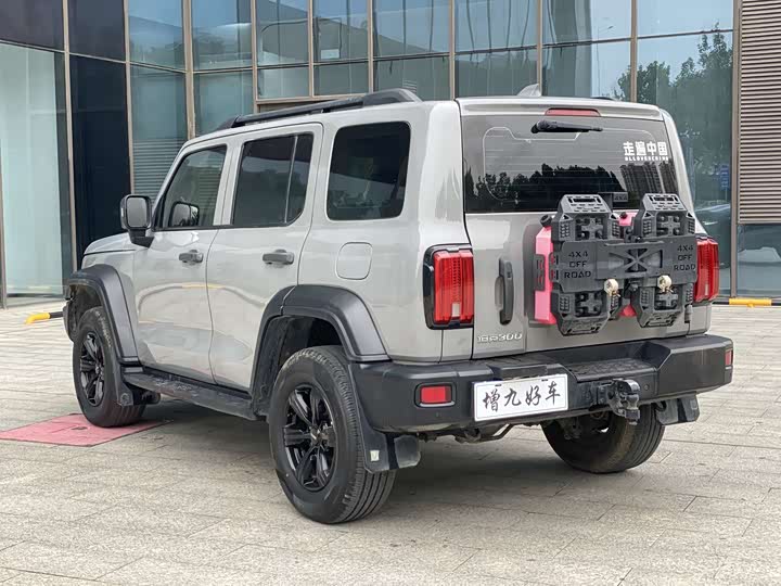 Фото 6 - Tank 300