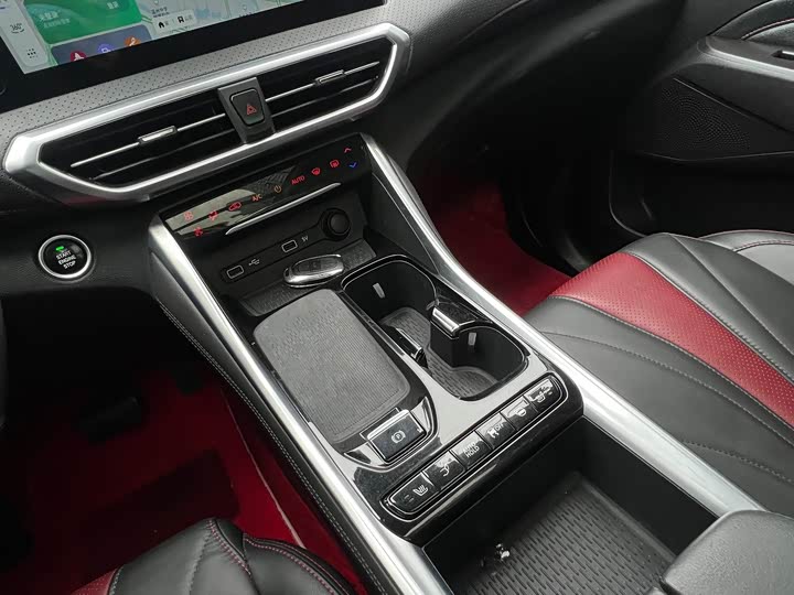 Фото 15 - Maxus G50