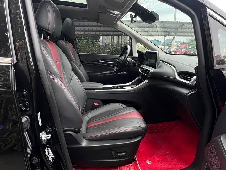 Фото 16 - Maxus G50