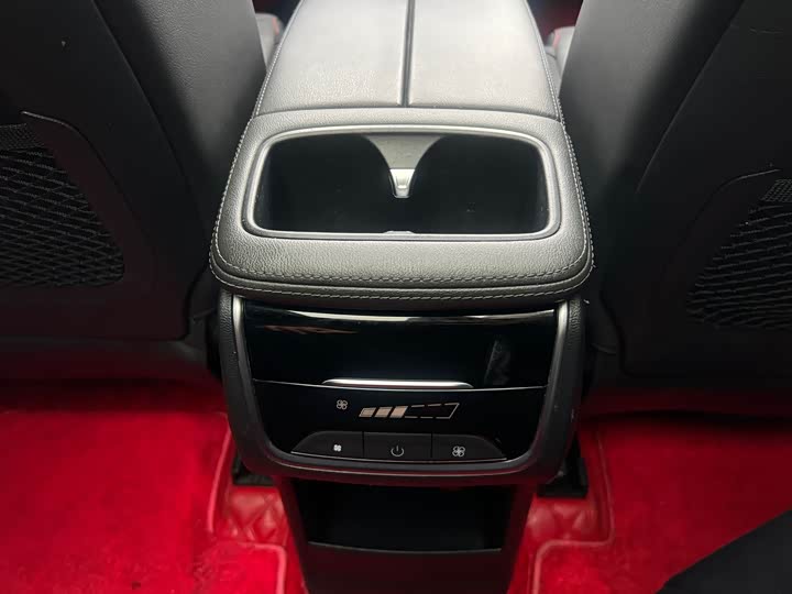 Фото 18 - Maxus G50