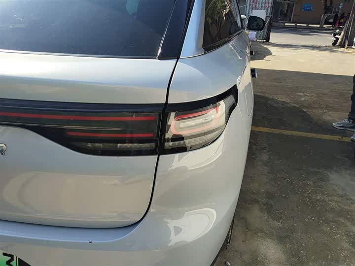 Фото 8 - Leapmotor C11