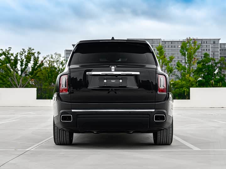 Фото 11 - Rolls-Royce Cullinan