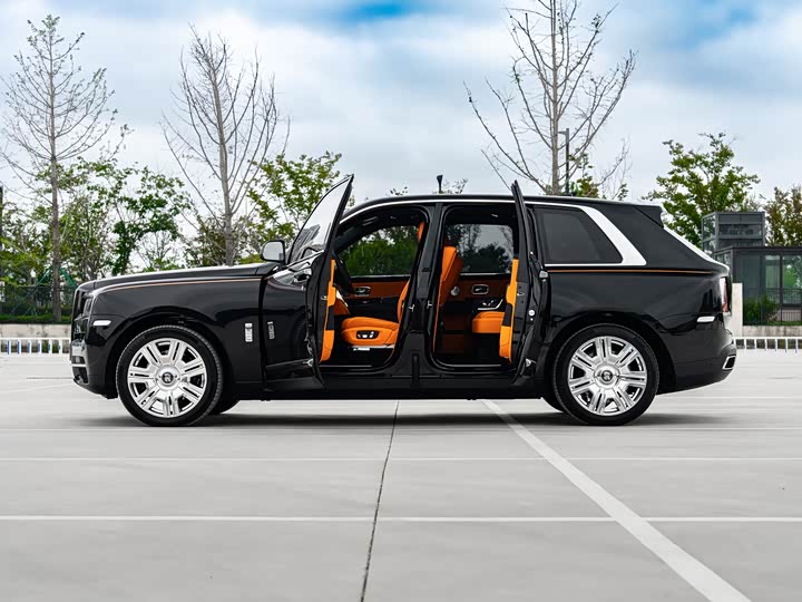 Фото 5 - Rolls-Royce Cullinan