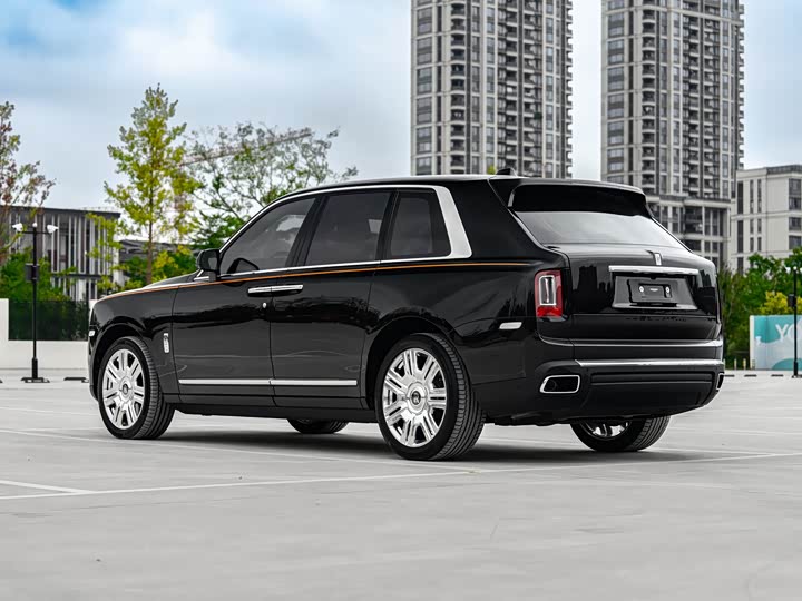 Фото 7 - Rolls-Royce Cullinan