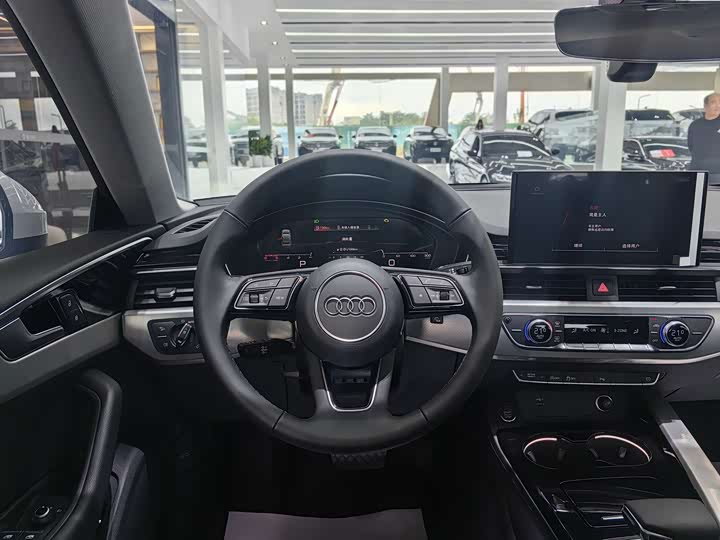 Фото 15 - Audi A5