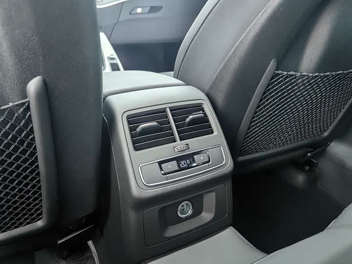 Фото 16 - Audi A5