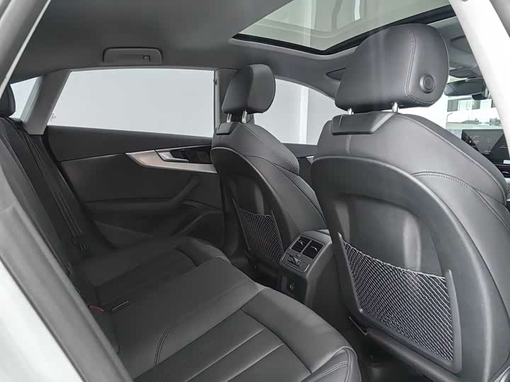 Фото 22 - Audi A5