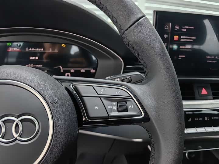 Фото 32 - Audi A5