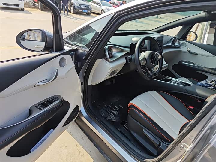 Фото 16 - BYD Dolphin