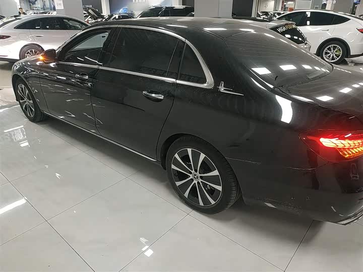 Фото 5 - Mercedes-Benz E-Class Hybrid