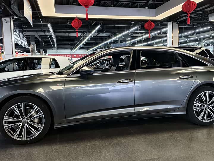 Фото 6 - Audi A6L