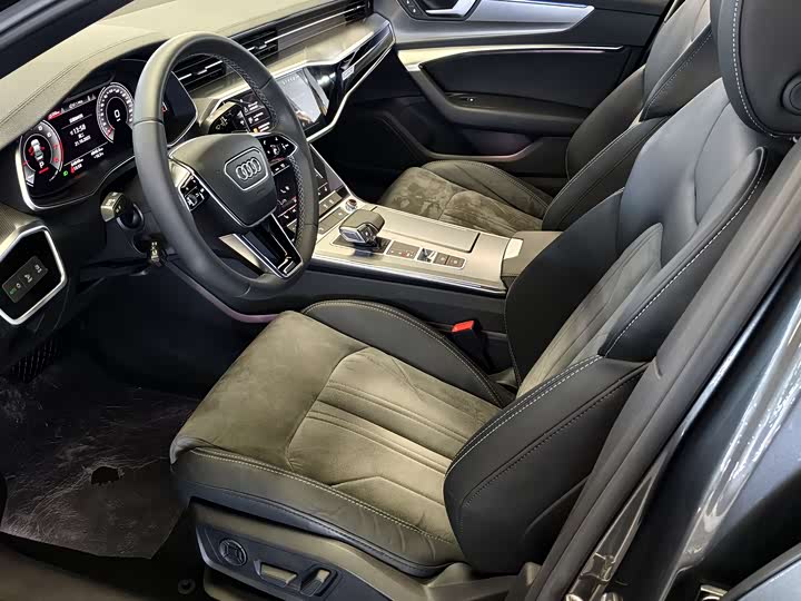 Фото 8 - Audi A6L