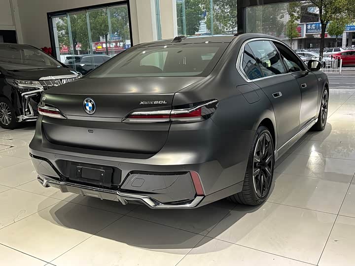 Фото 7 - BMW i7