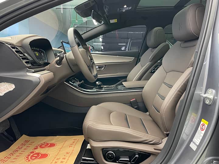 Фото 14 - BYD Han