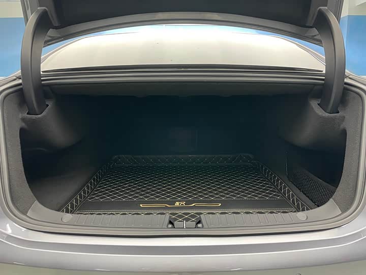 Фото 22 - BYD Han