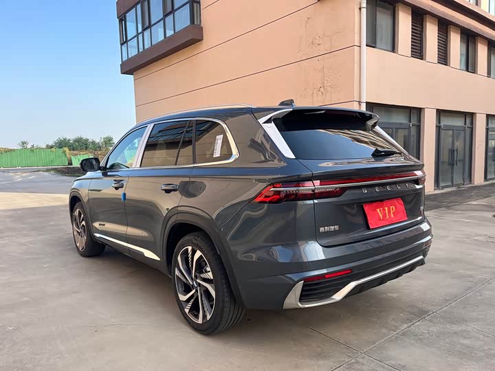 Фото 13 - Geely Monjaro