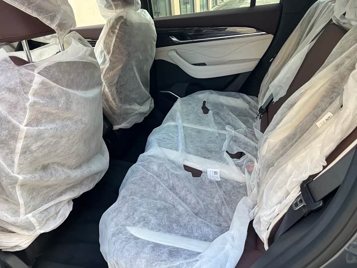 Фото 7 - Geely Monjaro