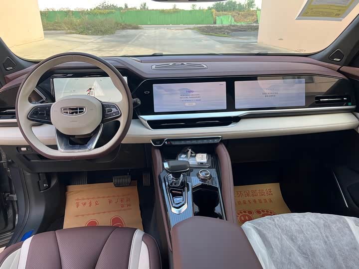 Фото 8 - Geely Monjaro