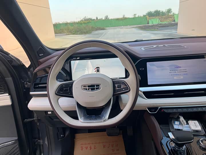 Фото 9 - Geely Monjaro