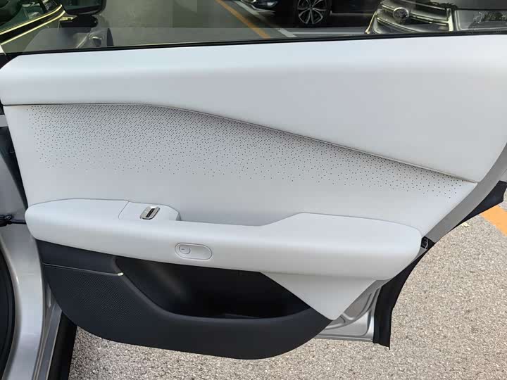 Фото 11 - XPeng F57