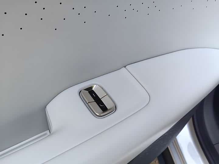 Фото 14 - XPeng F57