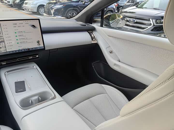 Фото 16 - XPeng F57