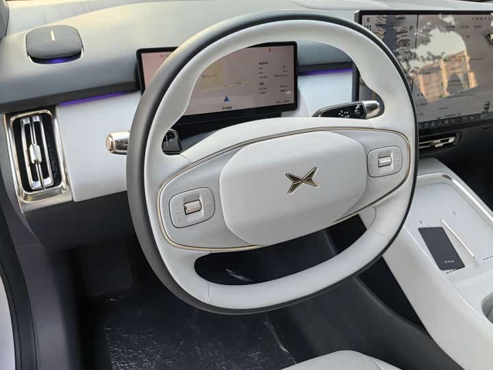 Фото 20 - XPeng F57