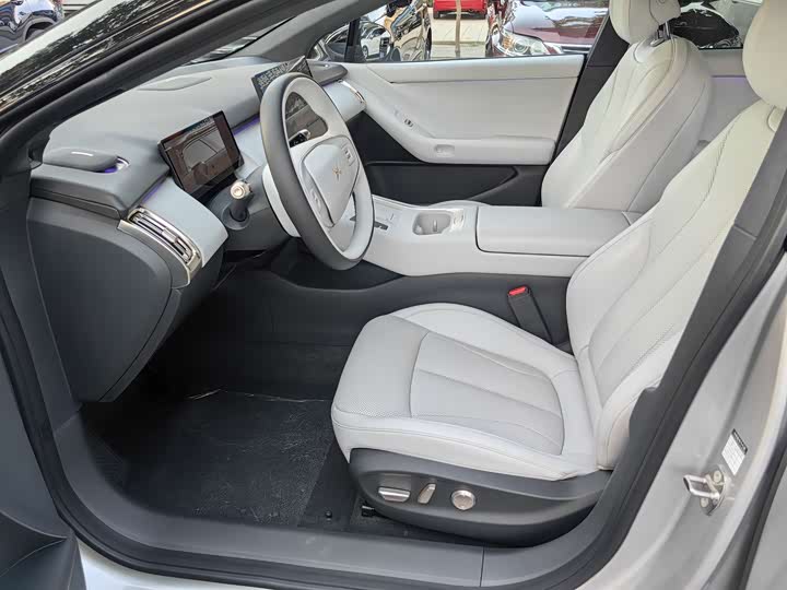 Фото 22 - XPeng F57