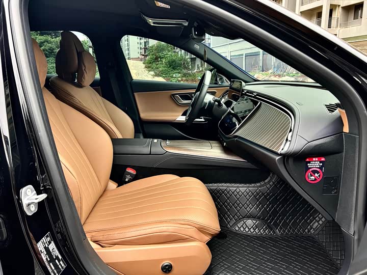 Фото 8 - Mercedes-Benz E-Class